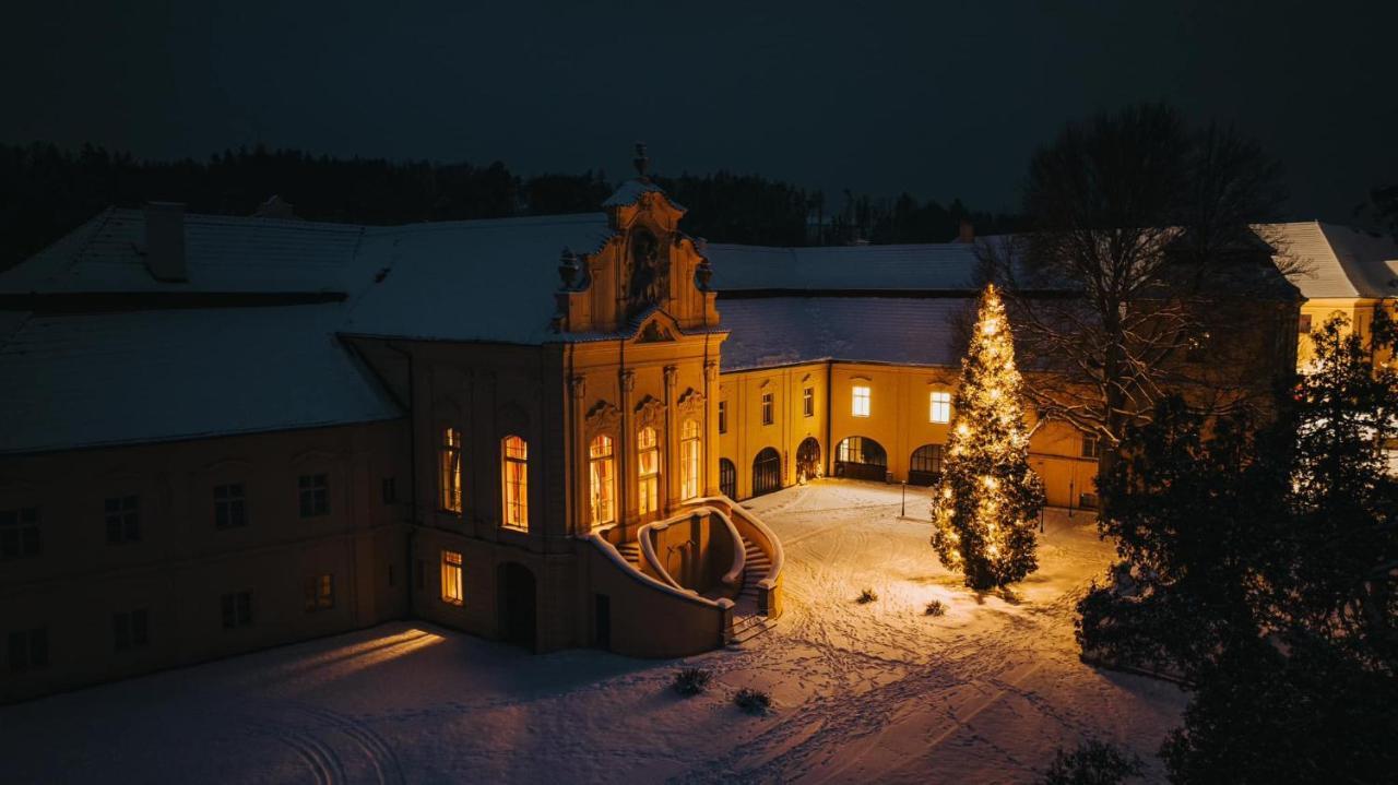 Hotel Klaster Zeliv Exterior photo